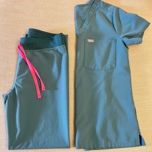 Figs XS Catarina top XSP Livingston bottoms.